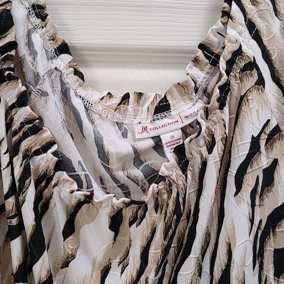 Beautiful animal print blouse - Picture 2 of 3